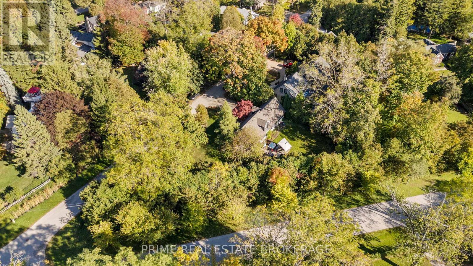 21 Chiniquy Street, Bluewater, Ontario  N0M 1G0 - Photo 46 - X12466352