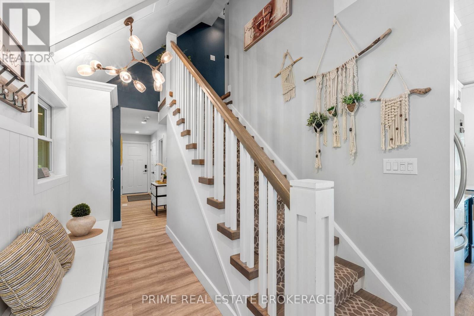 21 Chiniquy Street, Bluewater, Ontario  N0M 1G0 - Photo 5 - X12466352