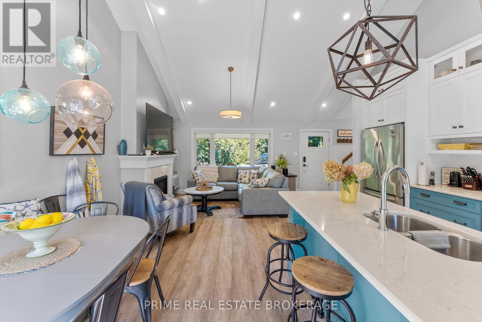 21 Chiniquy Street, Bluewater, Ontario  N0M 1G0 - Photo 8 - X12466352