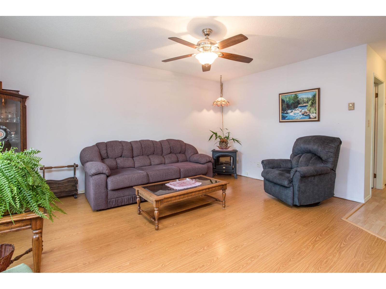 201 2853 Bourquin Crescent, Abbotsford, British Columbia  V2S 6H6 - Photo 3 - R3058504