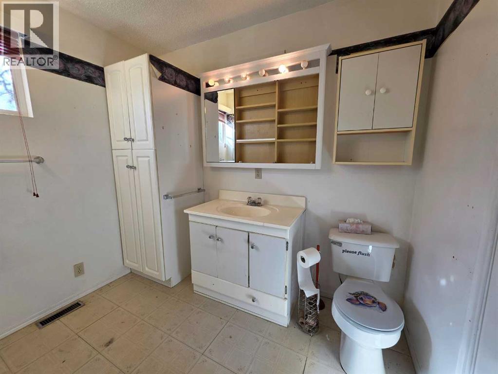126 1 Street, Turin, Alberta  T0K 2H0 - Photo 22 - A2264824