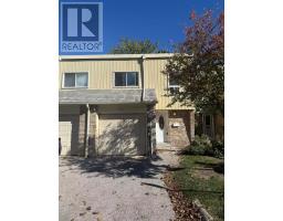 120 WOODY VINE WAY, Toronto, Ontario