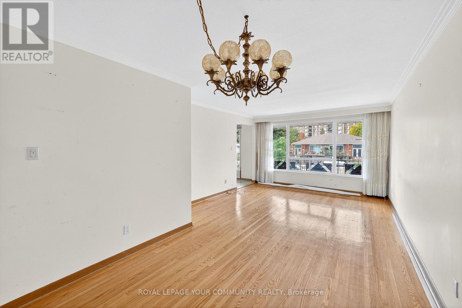 55 Milady Road, Toronto, Ontario  M9L 2H9 - Photo 11 - W12459246
