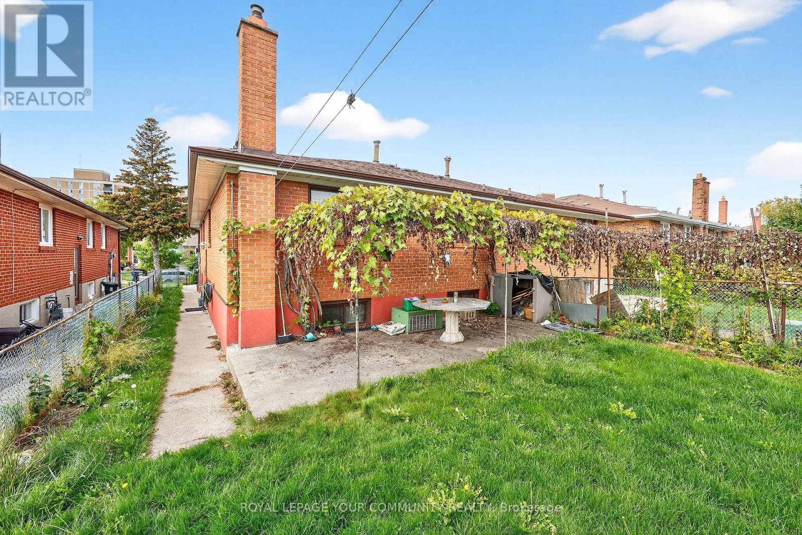 55 Milady Road, Toronto, Ontario  M9L 2H9 - Photo 30 - W12459246
