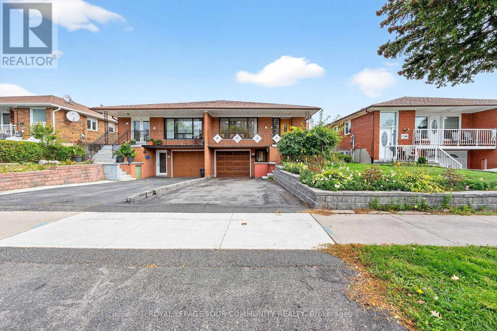55 Milady Road, Toronto, Ontario  M9L 2H9 - Photo 5 - W12459246