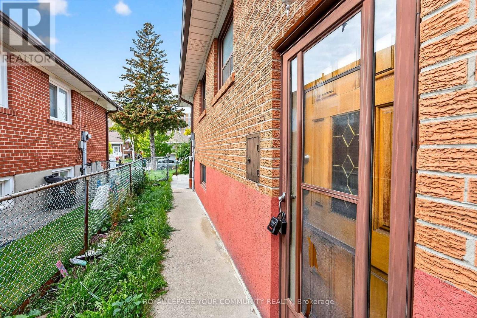 55 Milady Road, Toronto, Ontario  M9L 2H9 - Photo 18 - W12459246