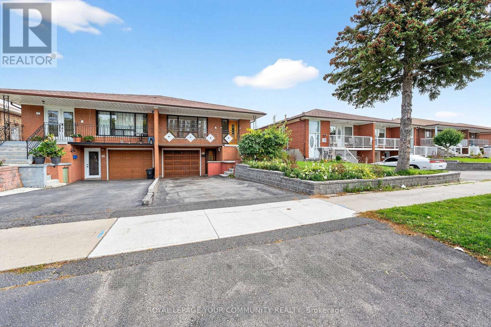 55 Milady Road, Toronto, Ontario  M9L 2H9 - Photo 6 - W12459246