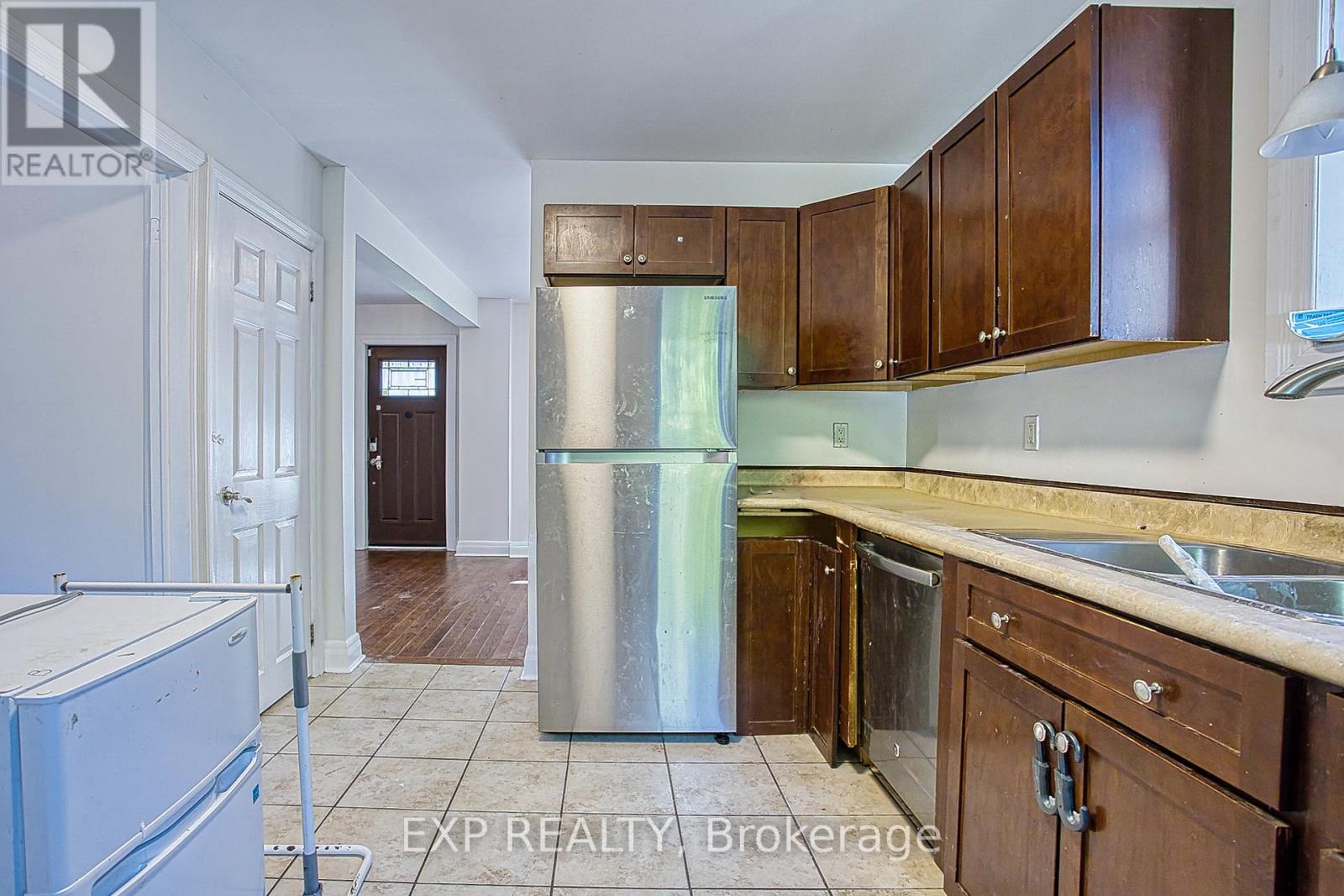 35 Cope Street, Hamilton, Ontario  L8H 5A8 - Photo 14 - X12466032