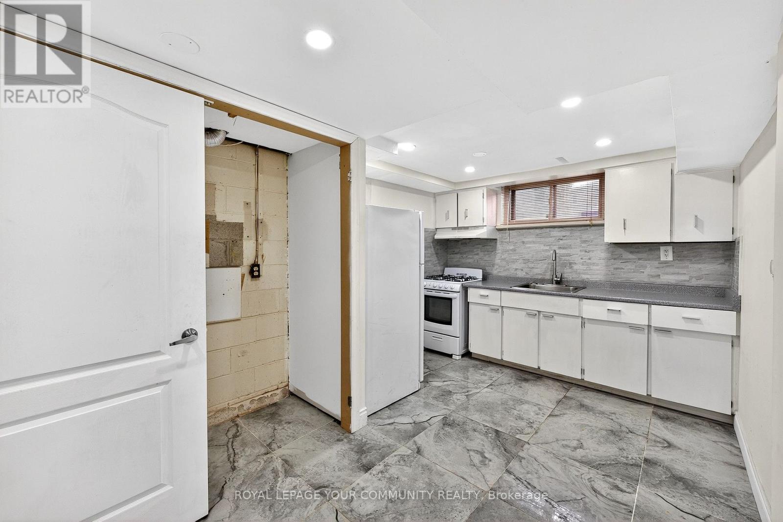 55 Milady Road, Toronto, Ontario  M9L 2H9 - Photo 23 - W12459246