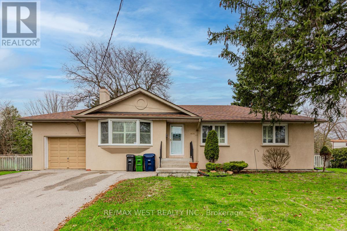 LOWER - 606 CONACHER DRIVE, Toronto, Ontario