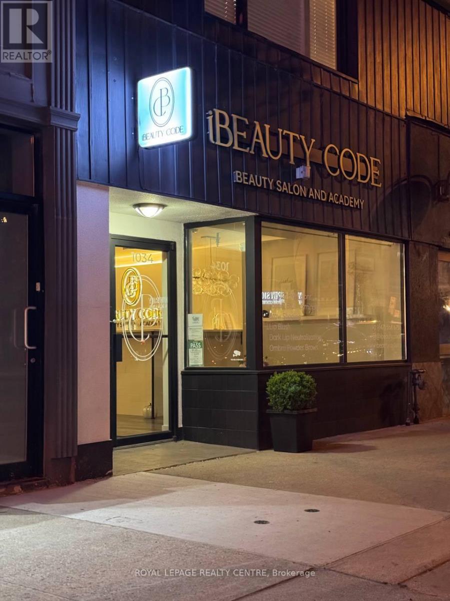 1034 Eglinton Avenue W, Toronto, Ontario  M6C 2C5 - Photo 2 - C12446525