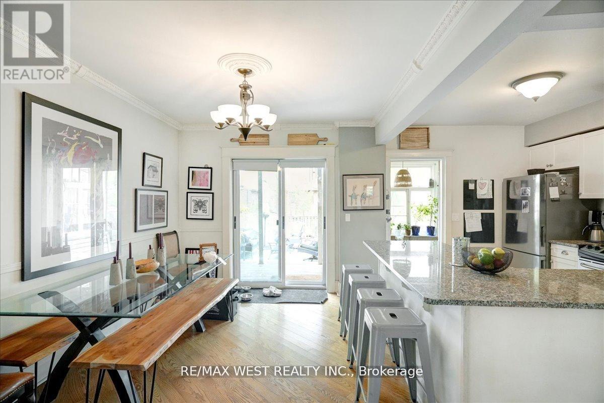 30 Glendale Avenue, Toronto, Ontario  M6R 2S7 - Photo 6 - W12466288