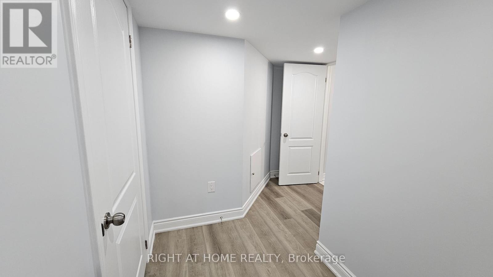 6 Marine Drive, Brampton, Ontario  L6R 2H6 - Photo 23 - W12466293
