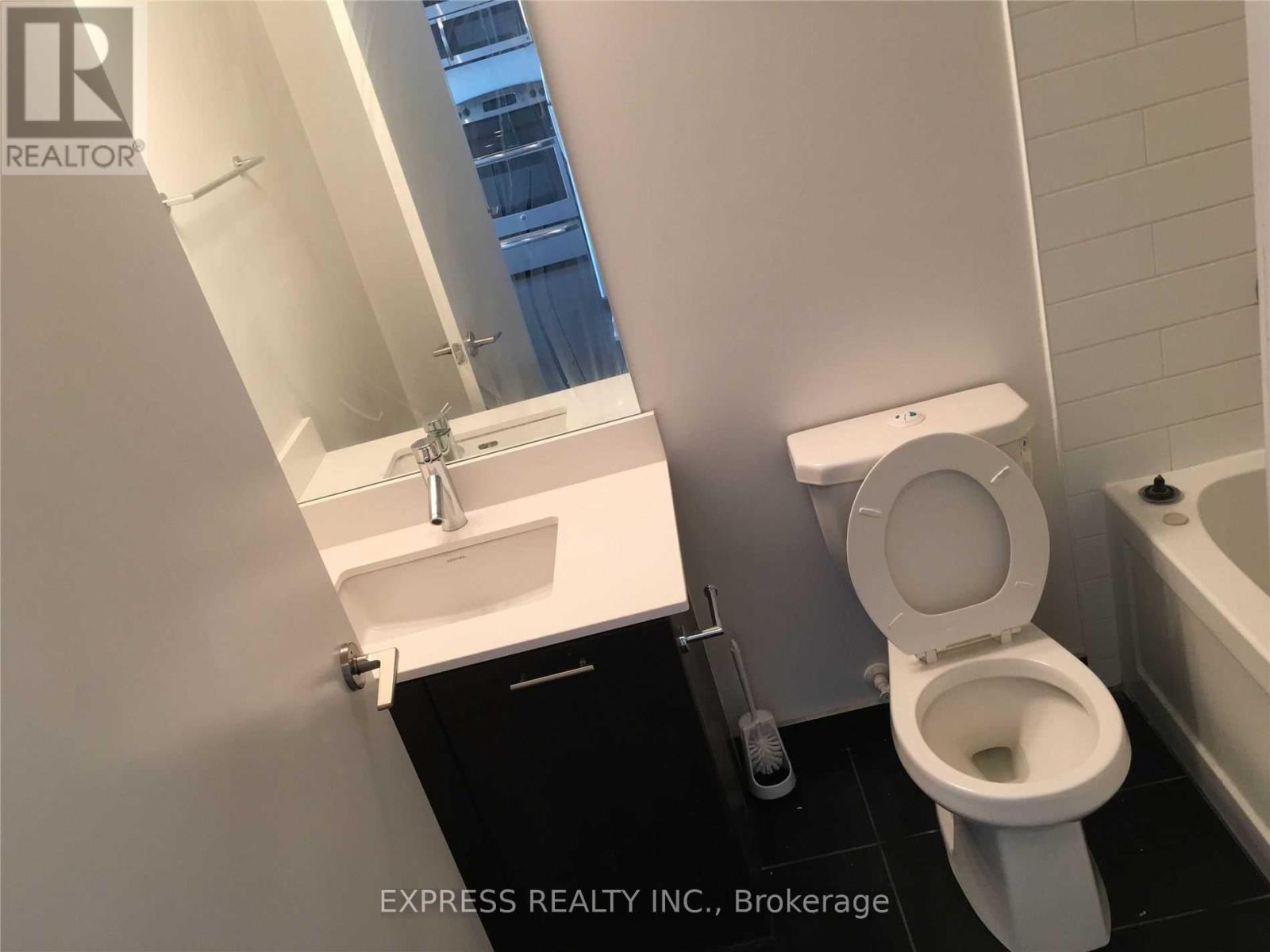 1605 - 2212 Lake Shore Boulevard W, Toronto, Ontario  M8V 0C2 - Photo 6 - W12466312