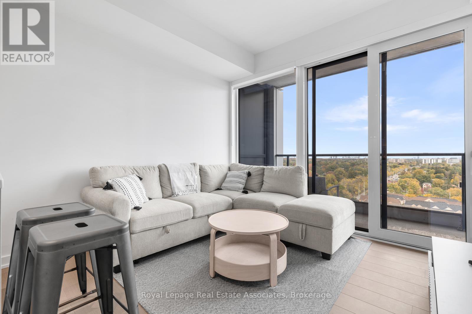 1302 - 28 Ann Street, Mississauga, Ontario  L5G 0E1 - Photo 11 - W12466315