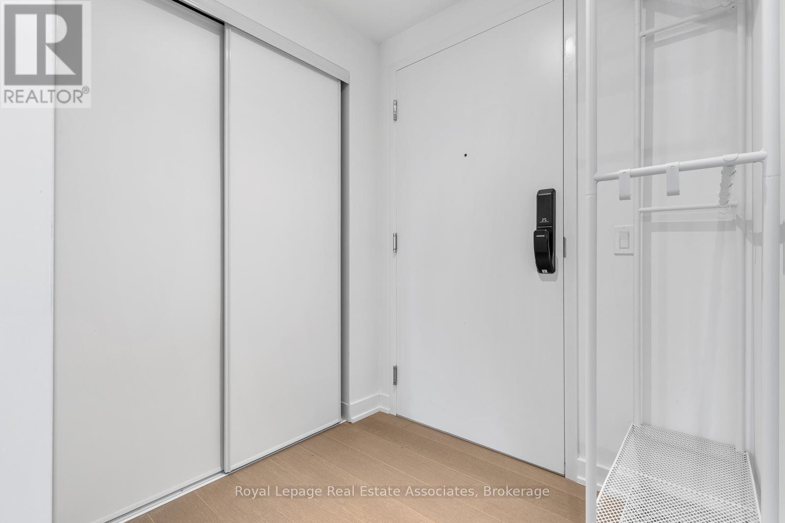 1302 - 28 Ann Street, Mississauga, Ontario  L5G 0E1 - Photo 20 - W12466315