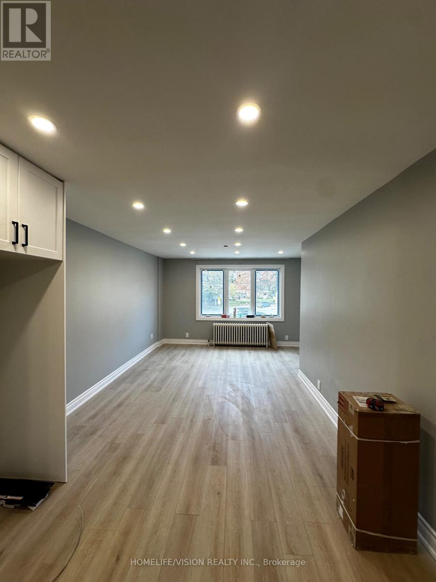 2877a St Clair Avenue E, Toronto, Ontario  M4B 1N4 - Photo 7 - E12435483