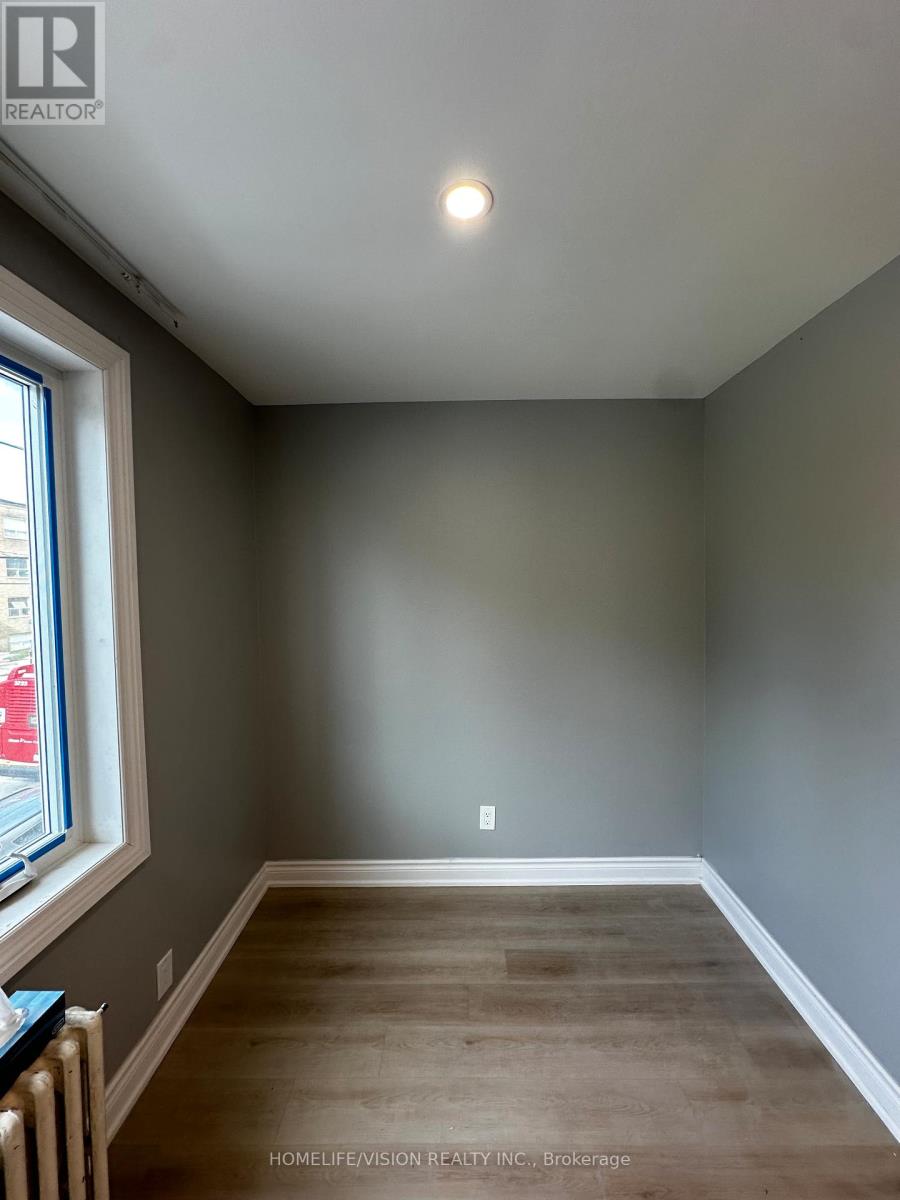 2877a St Clair Avenue E, Toronto, Ontario  M4B 1N4 - Photo 8 - E12435483