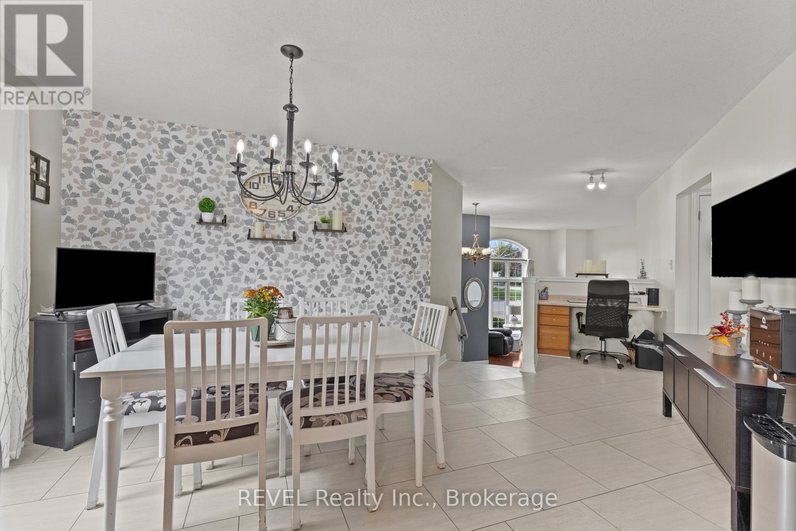 360 Antoinette Road, Fort Erie, Ontario  L2A 6S5 - Photo 10 - X12466371