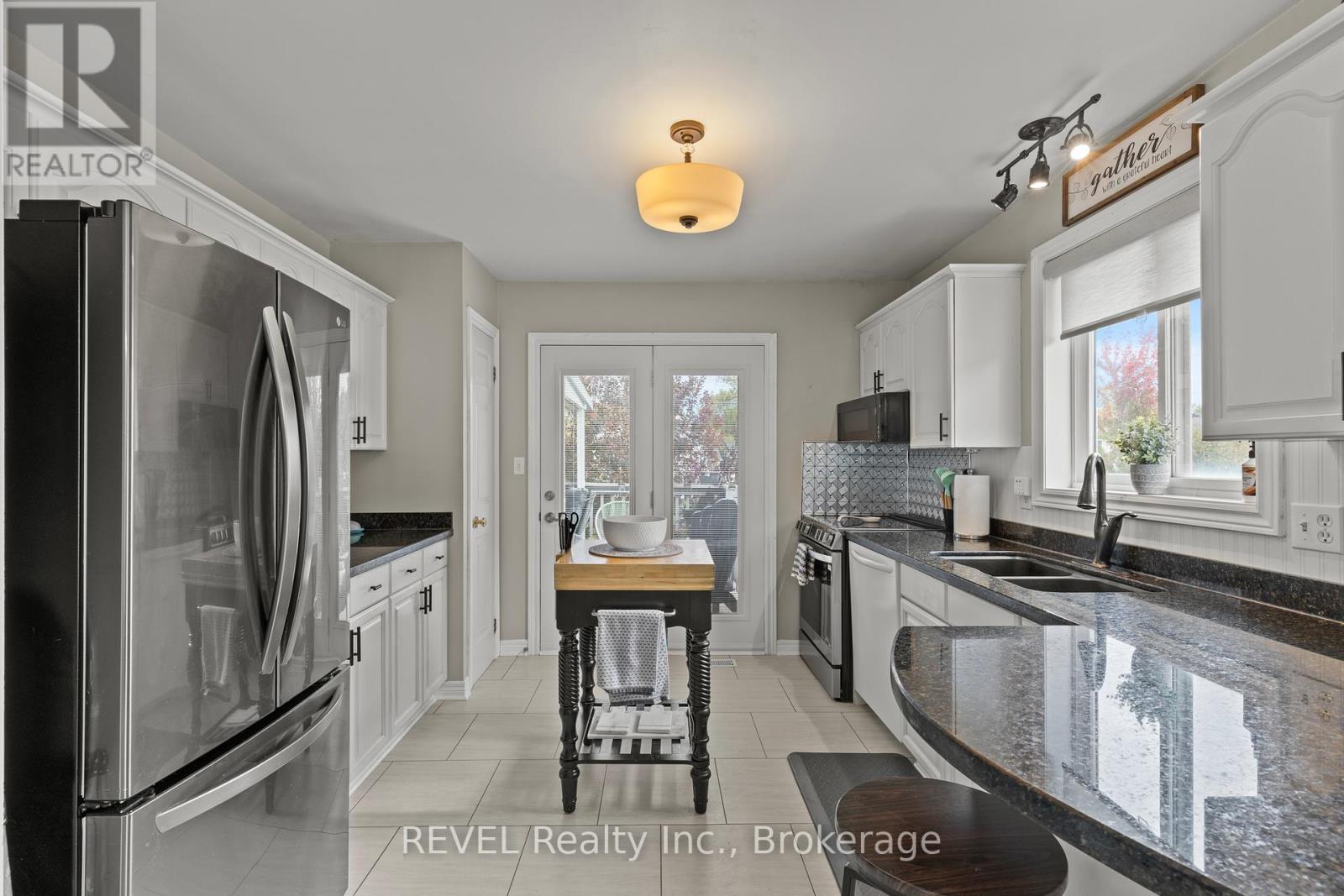 360 Antoinette Road, Fort Erie, Ontario  L2A 6S5 - Photo 12 - X12466371