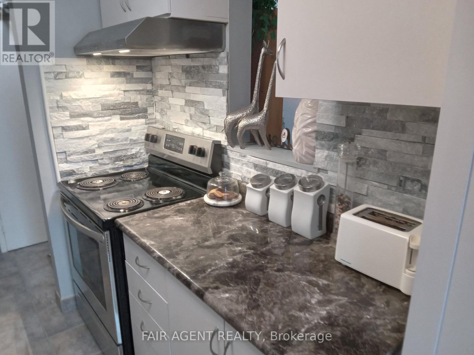 410 - 931 Wonderland Road S, London South, Ontario  N6K 2X6 - Photo 17 - X12125192