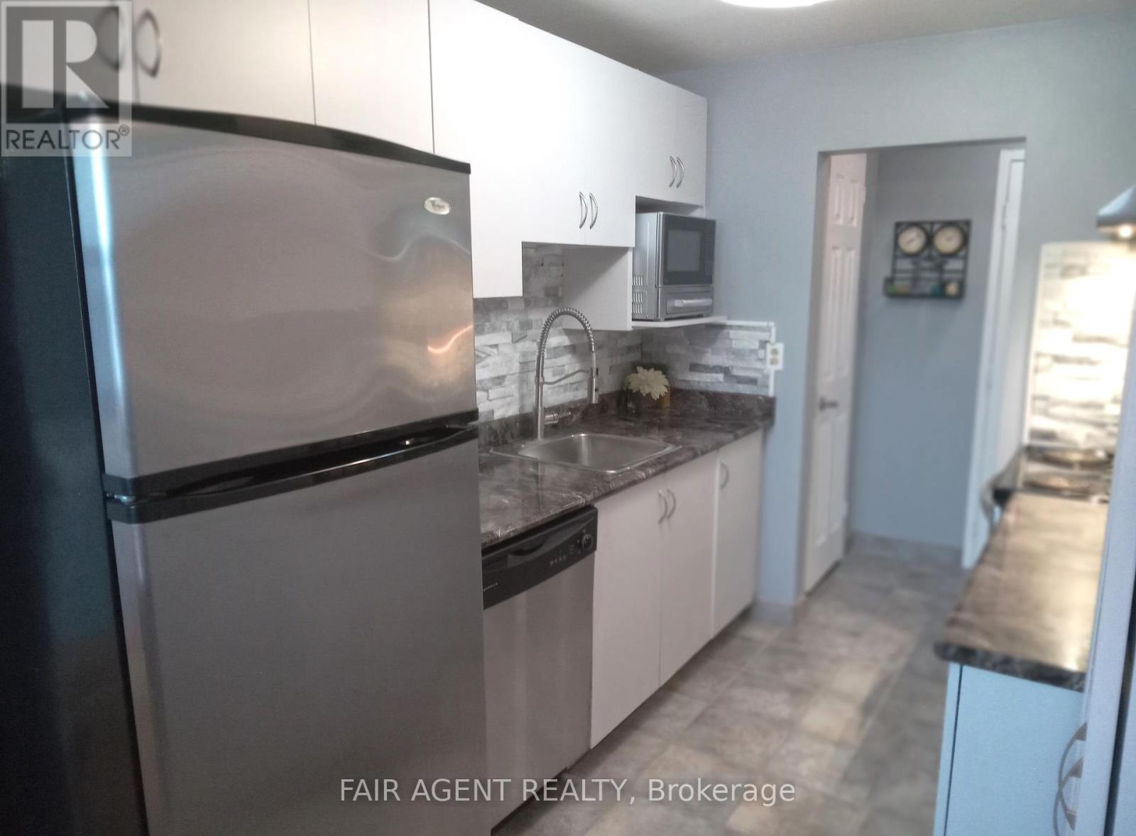 410 - 931 Wonderland Road S, London South, Ontario  N6K 2X6 - Photo 16 - X12125192