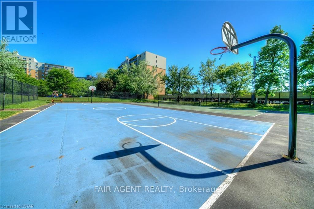 410 - 931 Wonderland Road S, London South, Ontario  N6K 2X6 - Photo 6 - X12125192
