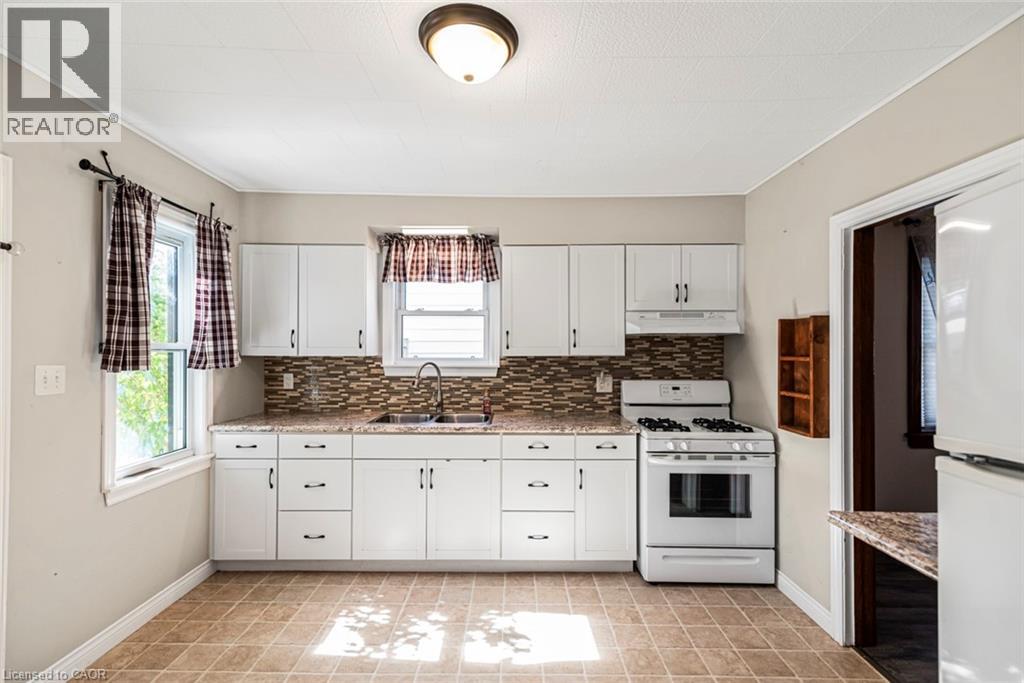 236 Grove Street, Simcoe, Ontario  N3Y 1K9 - Photo 15 - 40779770