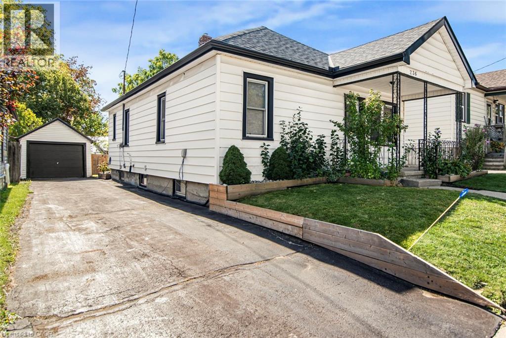 236 Grove Street, Simcoe, Ontario  N3Y 1K9 - Photo 2 - 40779770