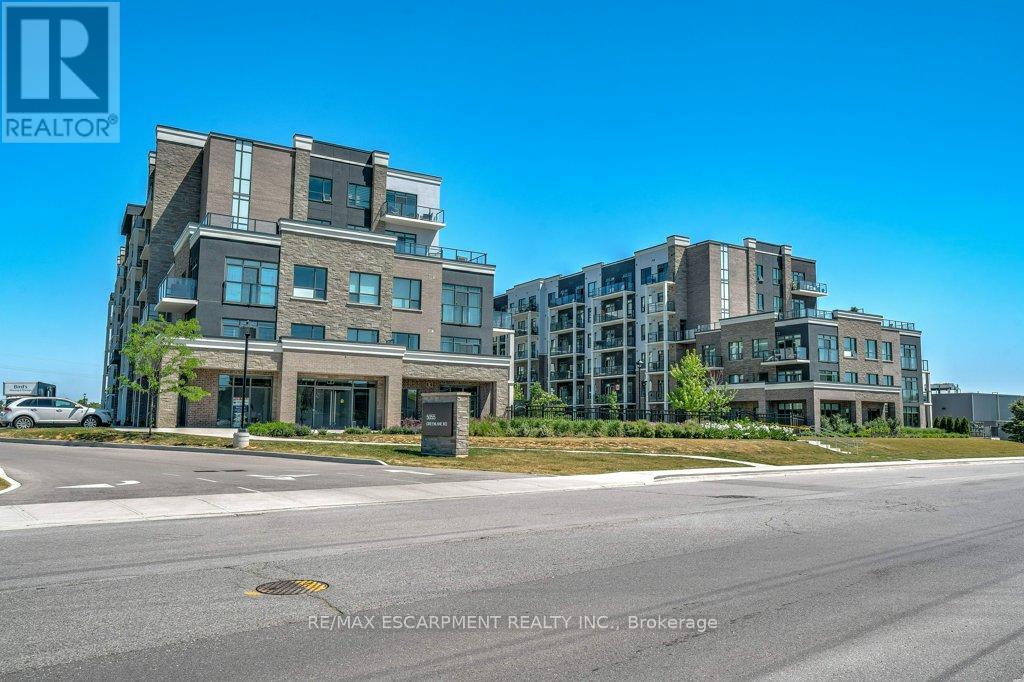 213 - 5055 Greenlane Road, Lincoln, Ontario  L0R 1B3 - Photo 2 - X12466281
