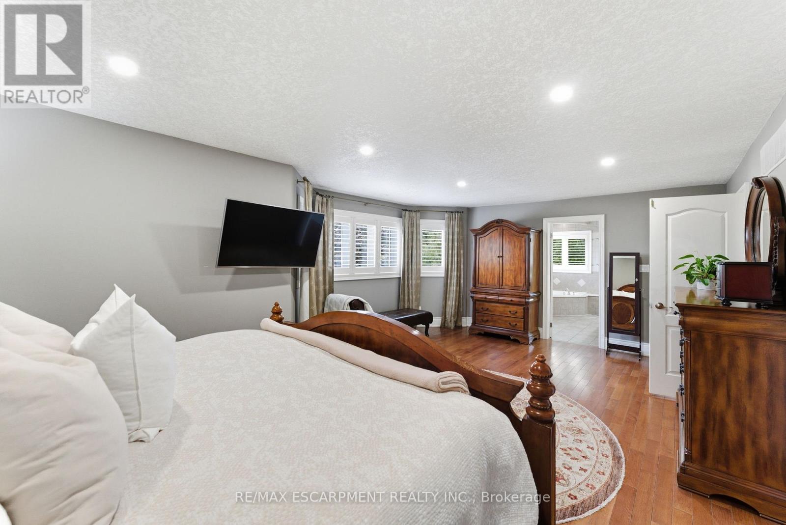 79 Commando Court, Hamilton, Ontario  L8B 0J6 - Photo 19 - X12466294
