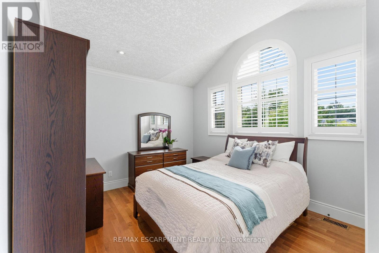 79 Commando Court, Hamilton, Ontario  L8B 0J6 - Photo 24 - X12466294