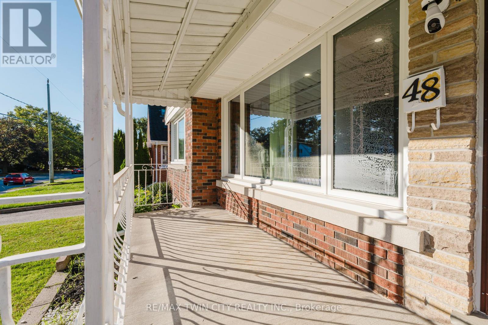 48 Christopher Drive, Cambridge, Ontario  N1R 4R6 - Photo 2 - X12466335