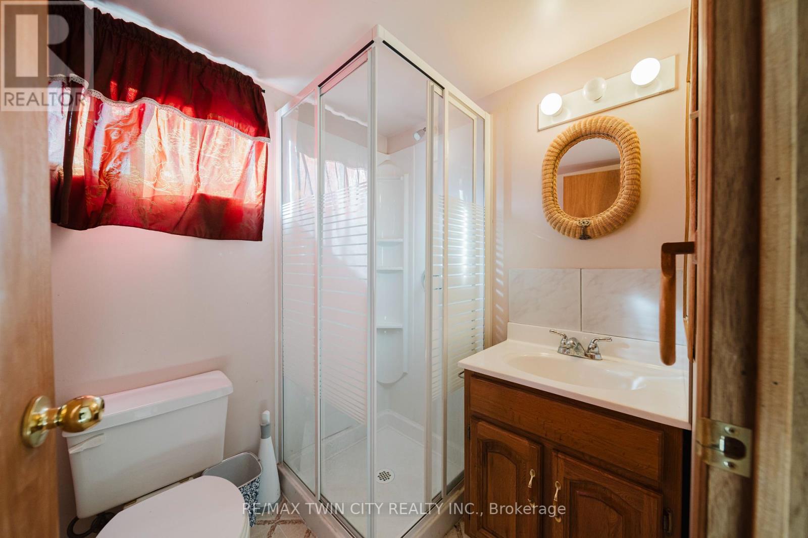 48 Christopher Drive, Cambridge, Ontario  N1R 4R6 - Photo 25 - X12466335