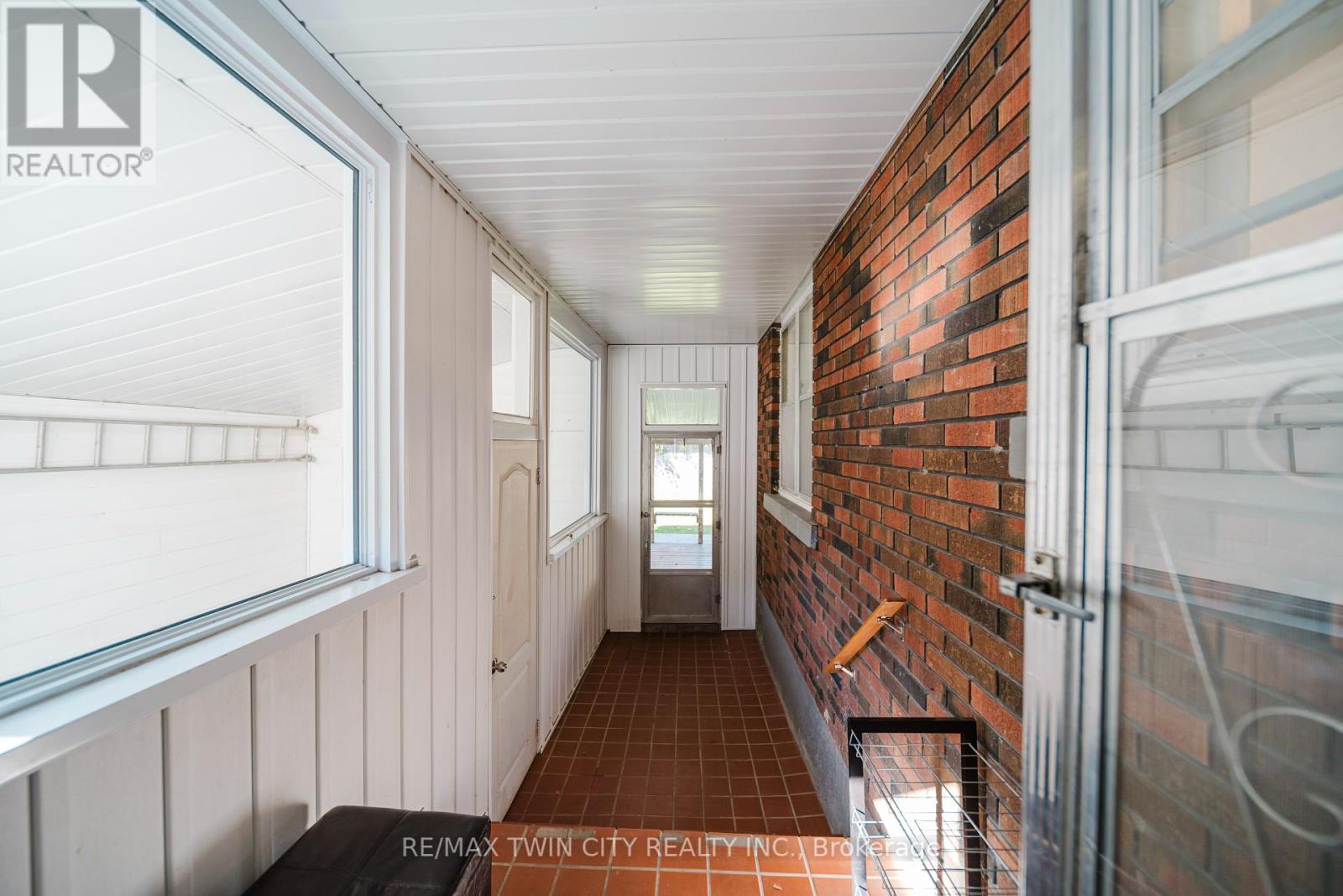 48 Christopher Drive, Cambridge, Ontario  N1R 4R6 - Photo 26 - X12466335