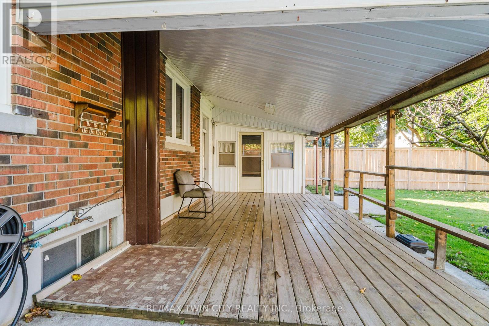 48 Christopher Drive, Cambridge, Ontario  N1R 4R6 - Photo 28 - X12466335