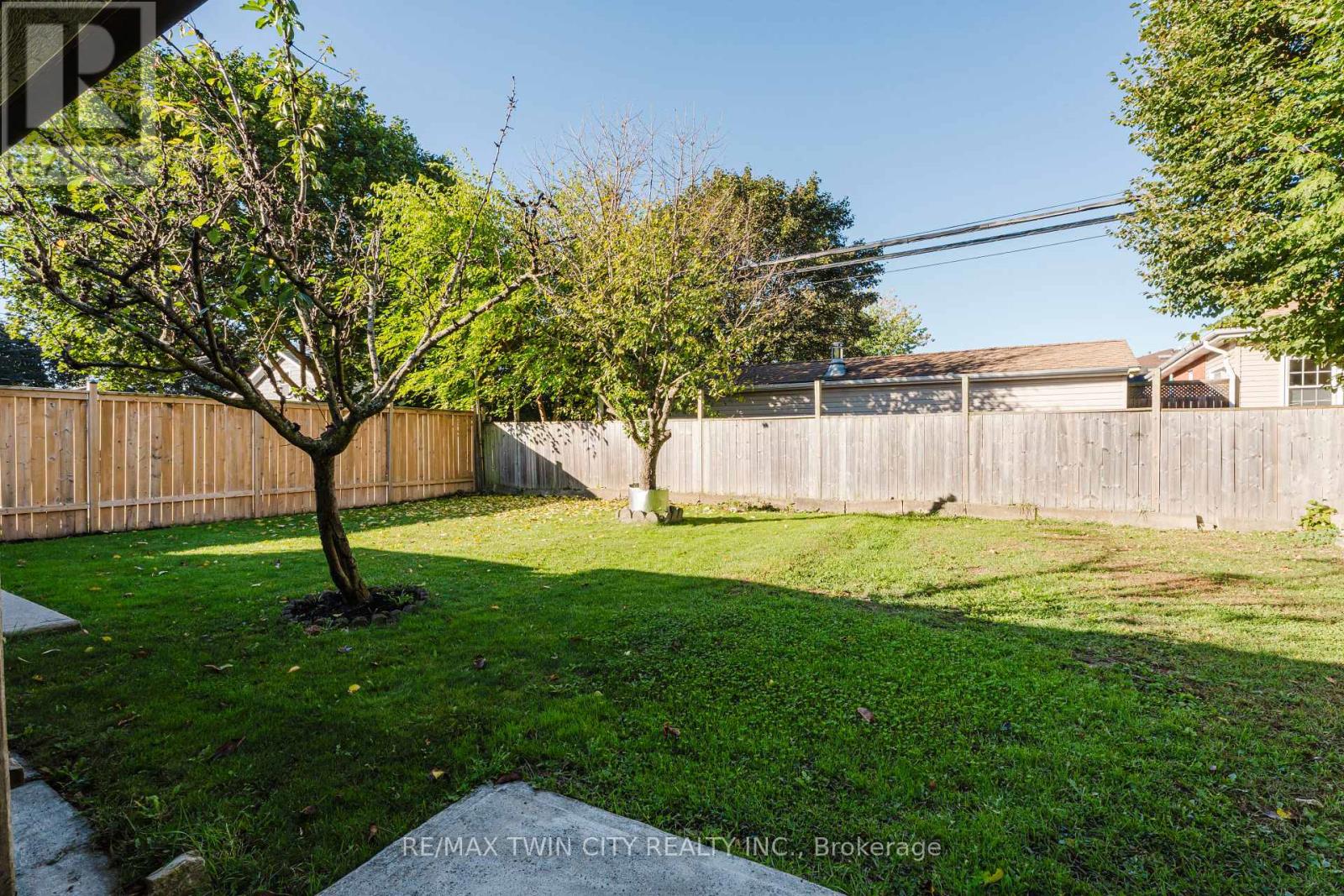 48 Christopher Drive, Cambridge, Ontario  N1R 4R6 - Photo 31 - X12466335