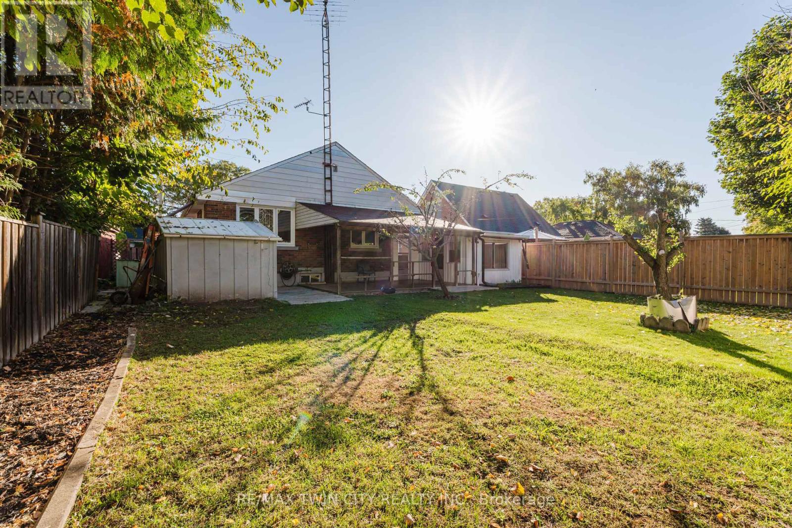48 Christopher Drive, Cambridge, Ontario  N1R 4R6 - Photo 33 - X12466335