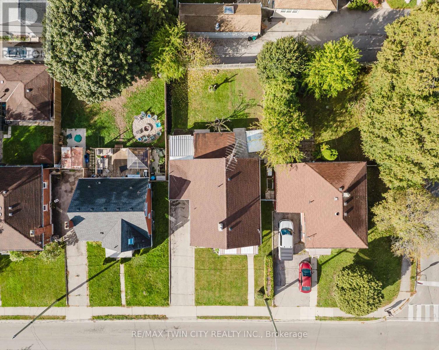 48 Christopher Drive, Cambridge, Ontario  N1R 4R6 - Photo 37 - X12466335