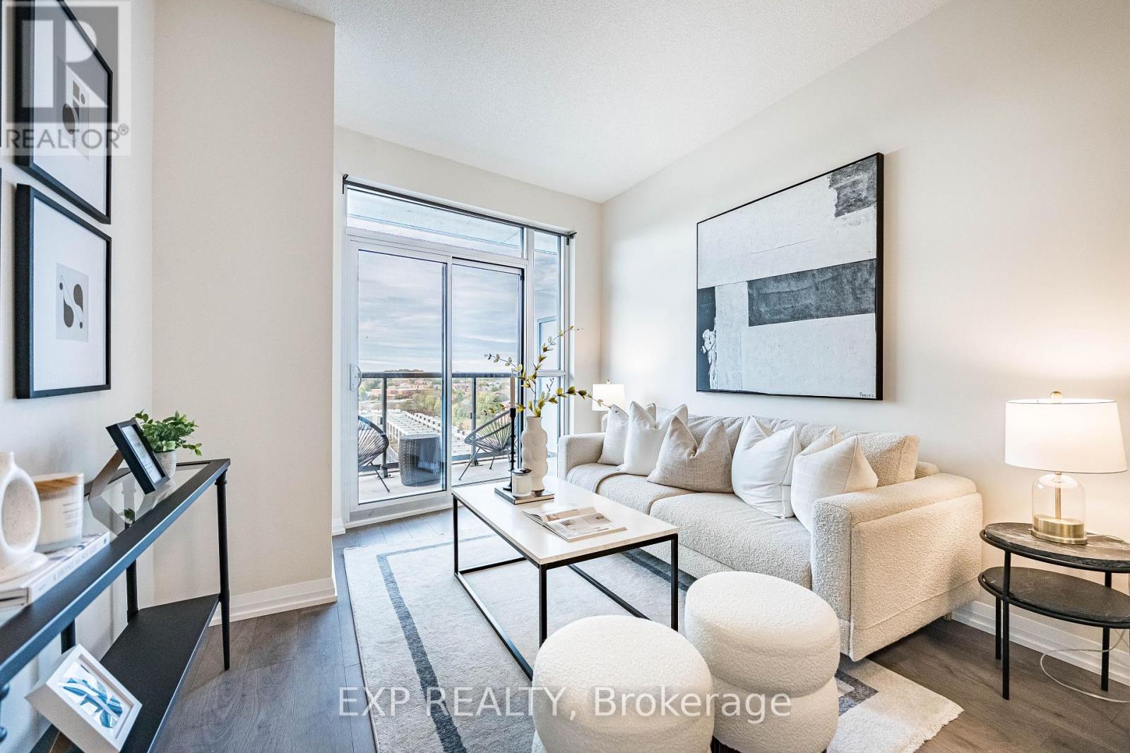 605 - 65 Watergarden Drive, Mississauga, Ontario  L5R 0G8 - Photo 6 - W12466110