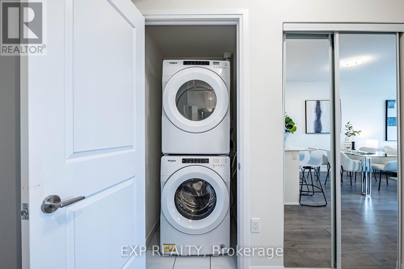 605 - 65 Watergarden Drive, Mississauga, Ontario  L5R 0G8 - Photo 30 - W12466110