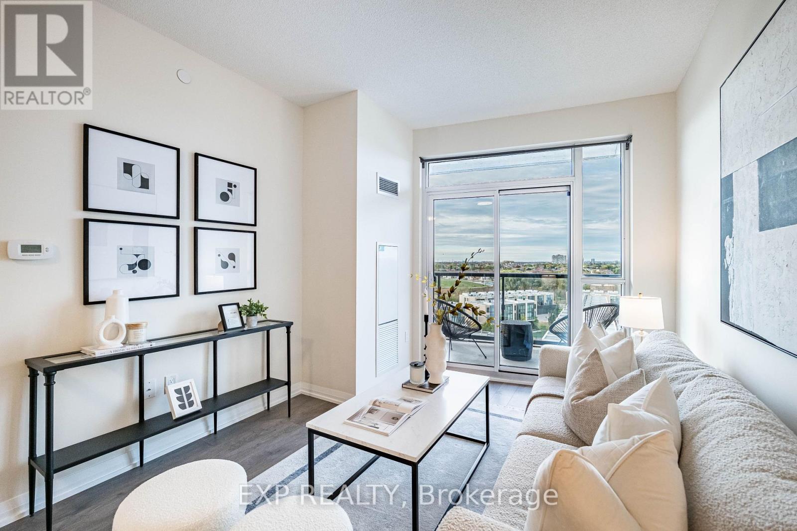605 - 65 Watergarden Drive, Mississauga, Ontario  L5R 0G8 - Photo 8 - W12466110