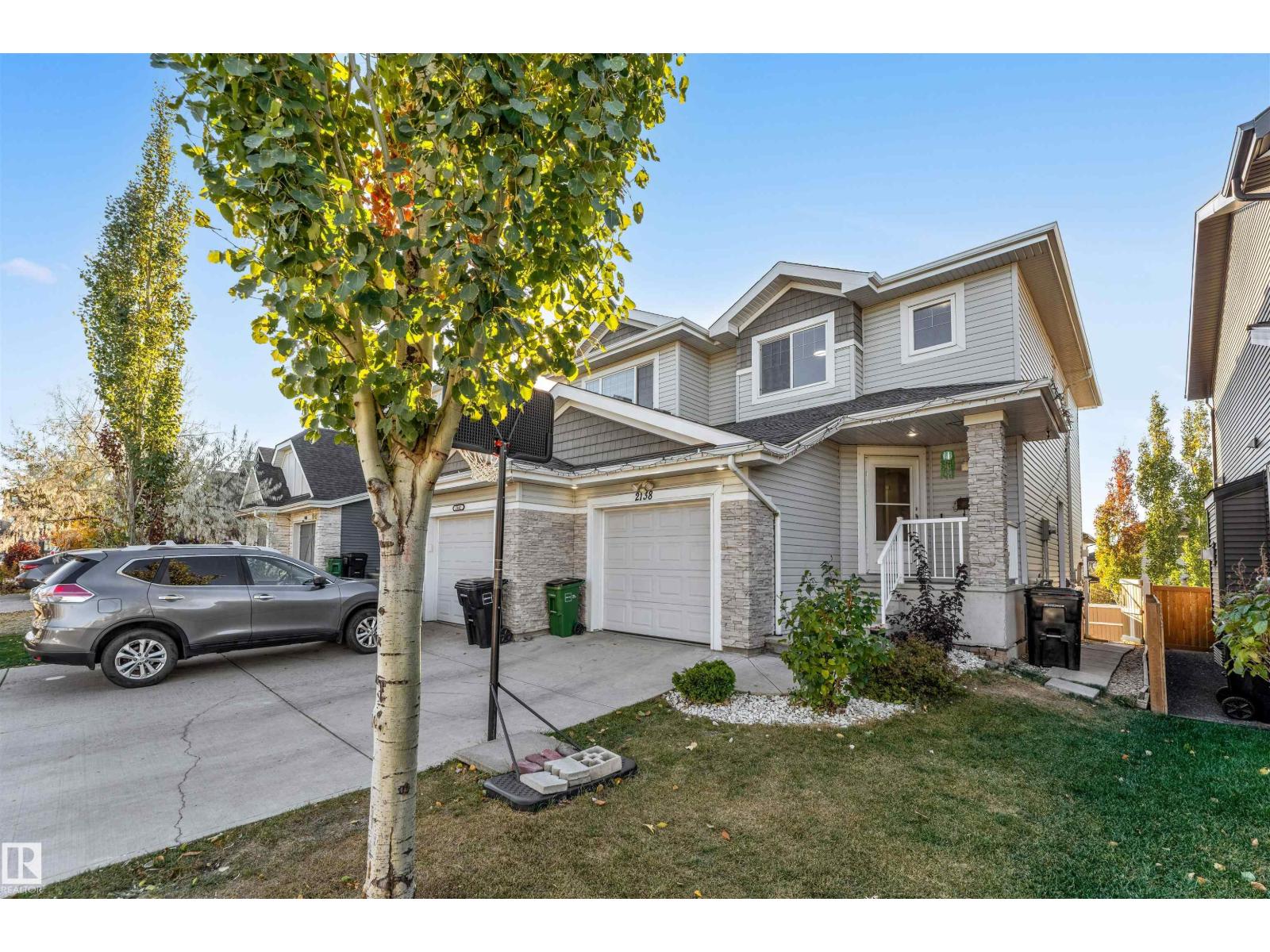 2138 52A ST SW, Edmonton, Alberta