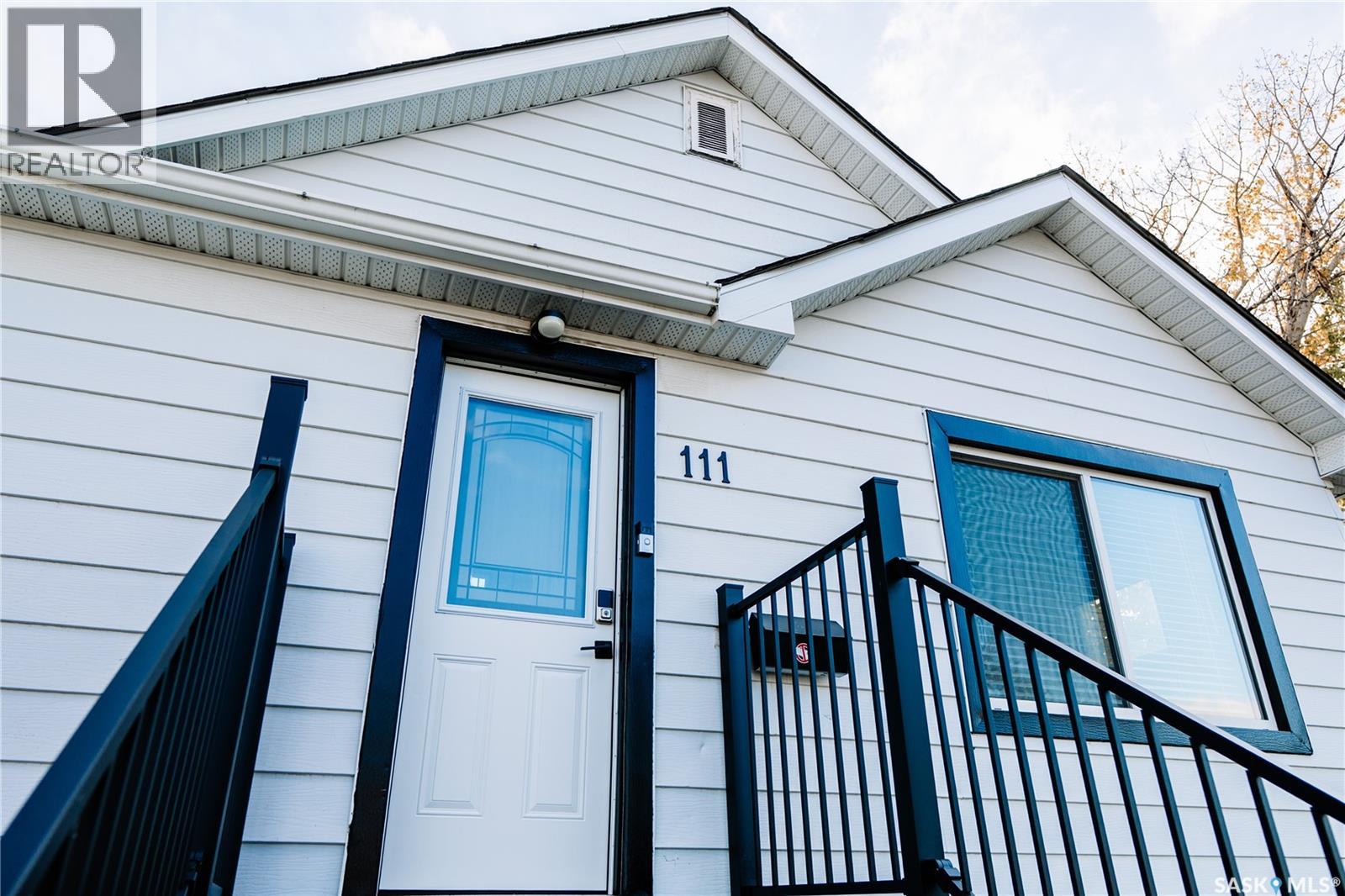 111 College AVENUE, regina, Saskatchewan