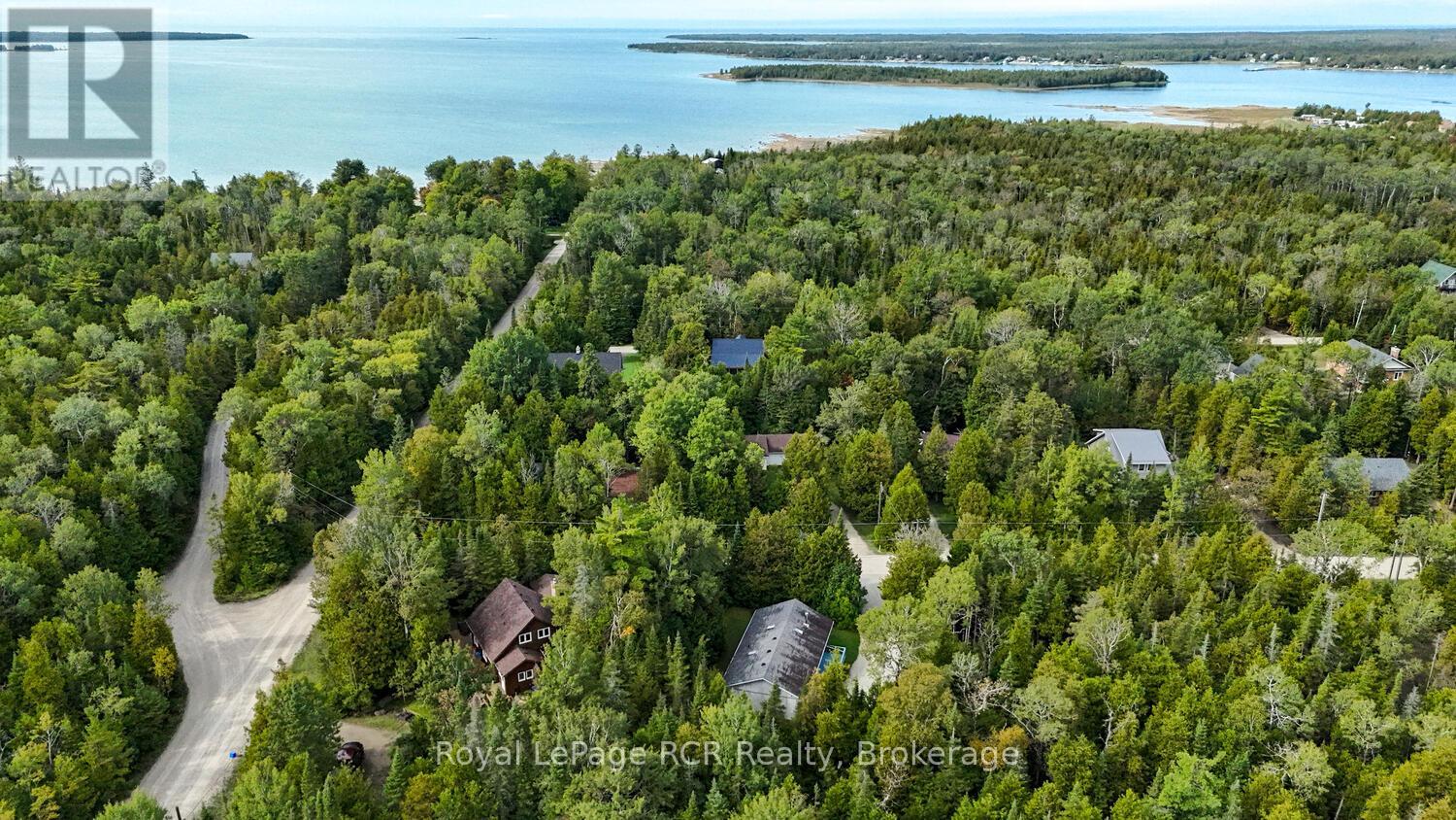 8 Molly Street, Northern Bruce Peninsula, Ontario  N0H 1W0 - Photo 35 - X12466474