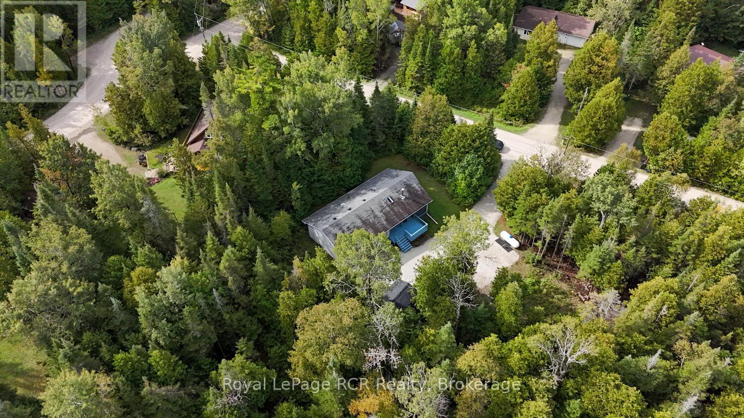 8 Molly Street, Northern Bruce Peninsula, Ontario  N0H 1W0 - Photo 34 - X12466474