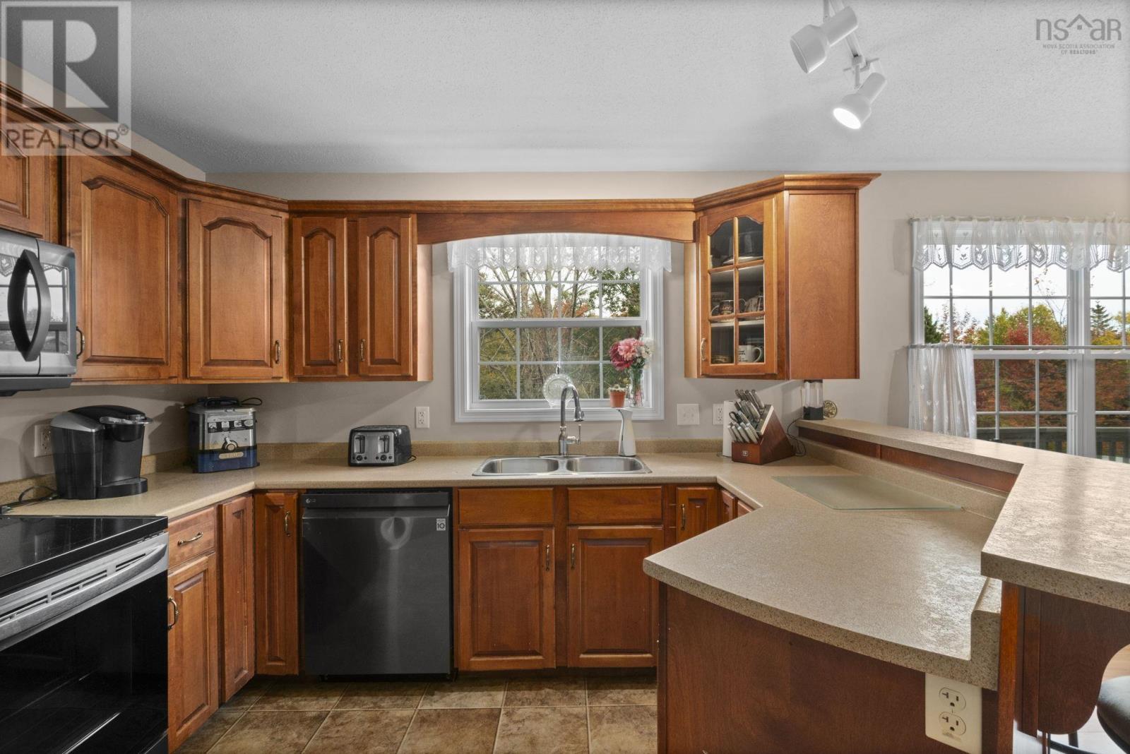 1018 Beaver Bank Road, Beaver Bank, Nova Scotia  B4G 1A9 - Photo 9 - 202526003