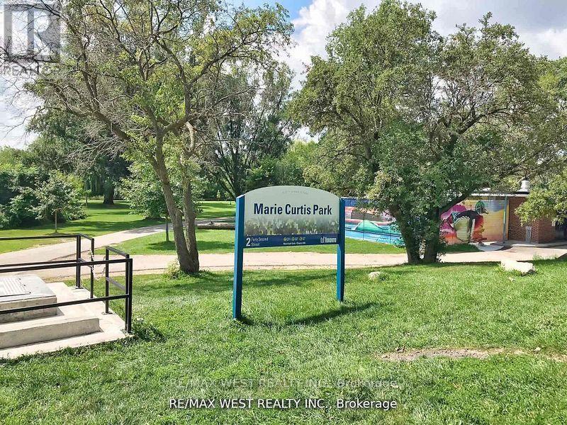 404 - 1535 Lakeshore Road E, Mississauga, Ontario  L5E 3E2 - Photo 36 - W12463670