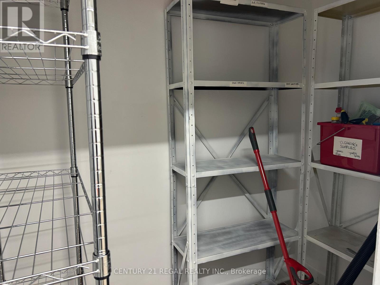 1702 Queen Street W, Toronto, Ontario M6R 1B3 - Photo 6 - W12463758