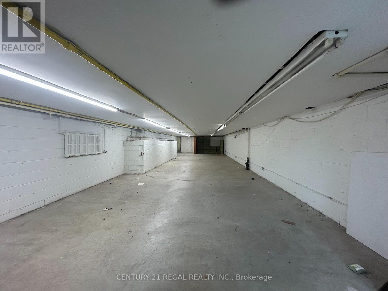 1702 Queen Street W, Toronto, Ontario M6R 1B3 - Photo 8 - W12463758